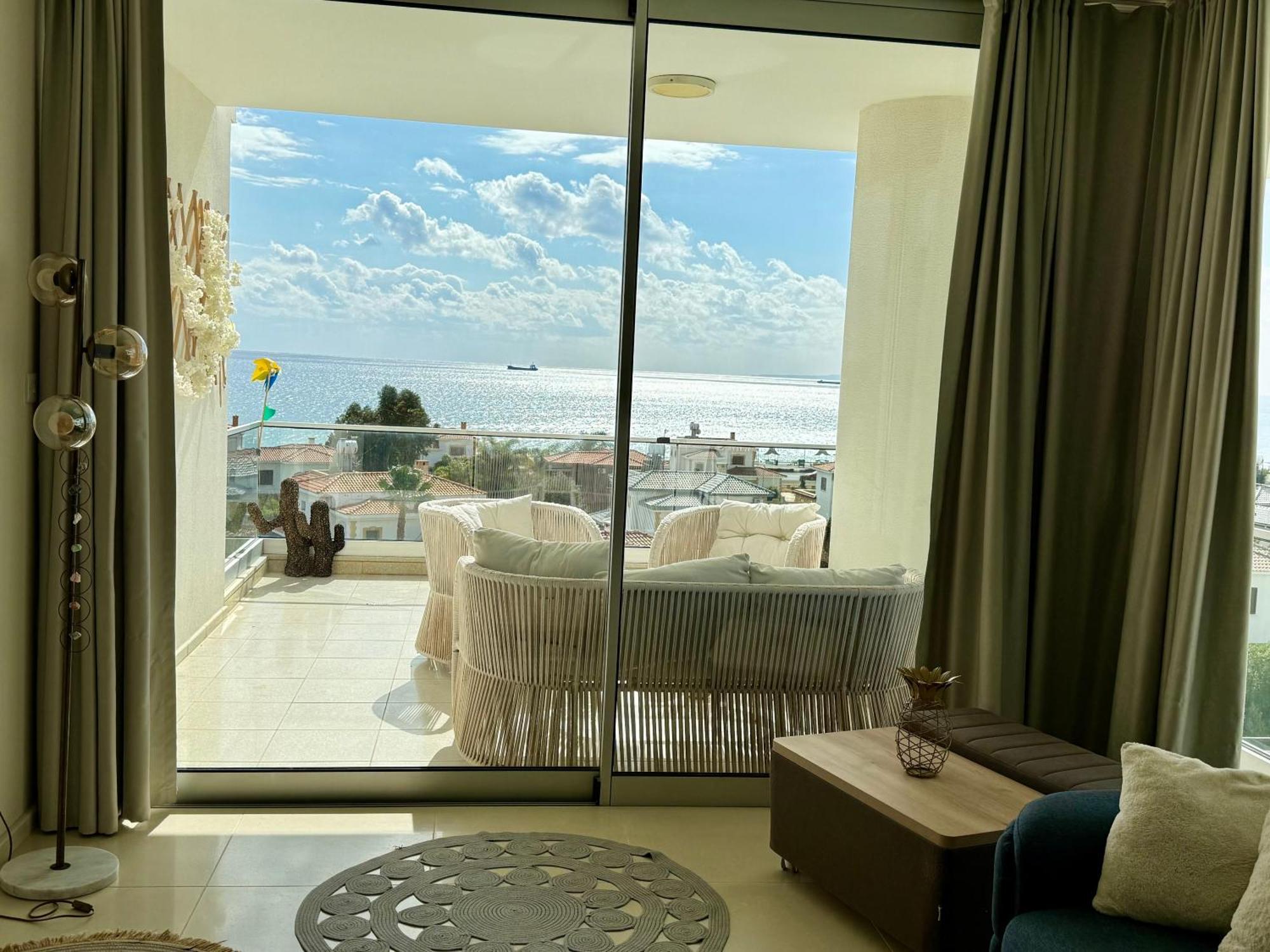 Sea View Suites By The Coast Famagusta  Exterior foto